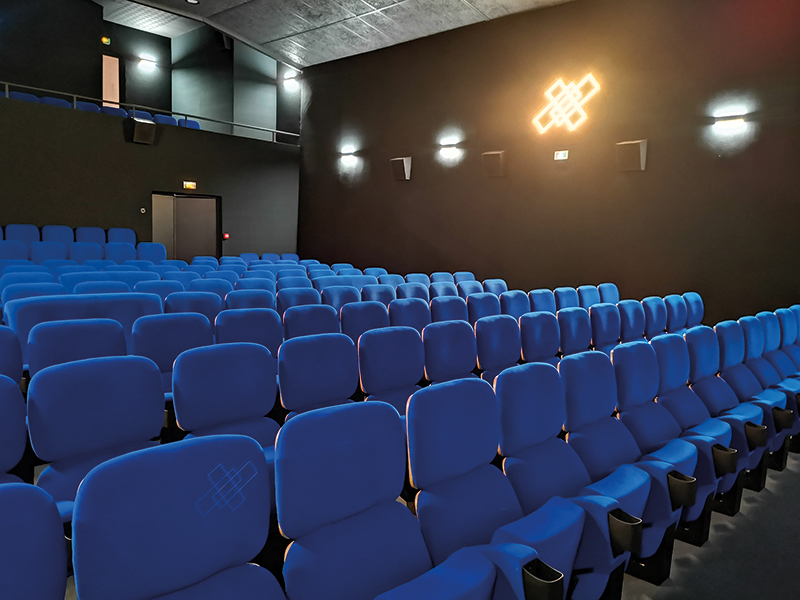 Le Ciné Foyer à Dampierre-sur-Salon